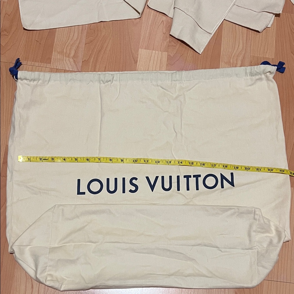 Louis Vuitton Cream Dust Bag 24 x 20 with base, new